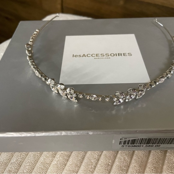 Silver Wedding Tiara/Rhinestone Bridal Headpiece  Accessory - Picture 3 of 4